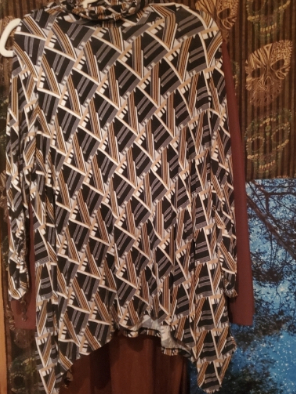 Dana Buchman Geometric Print Tunic in Black, White & Tan